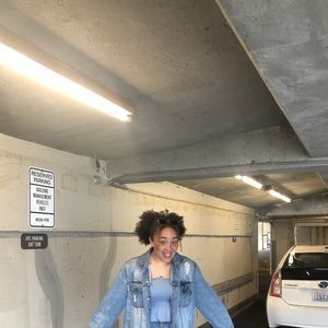 Meet your Posher, Kaya